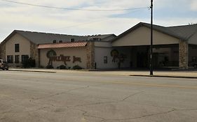 Apple Tree Inn And Suites Independence Ks 2*