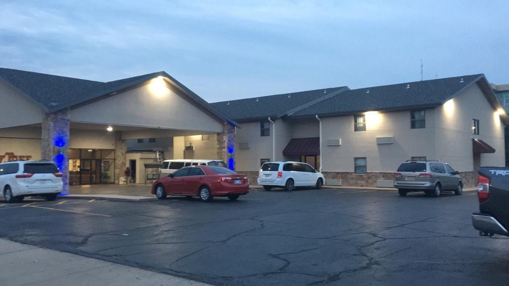 Apple Tree Inn Independence Exterior photo